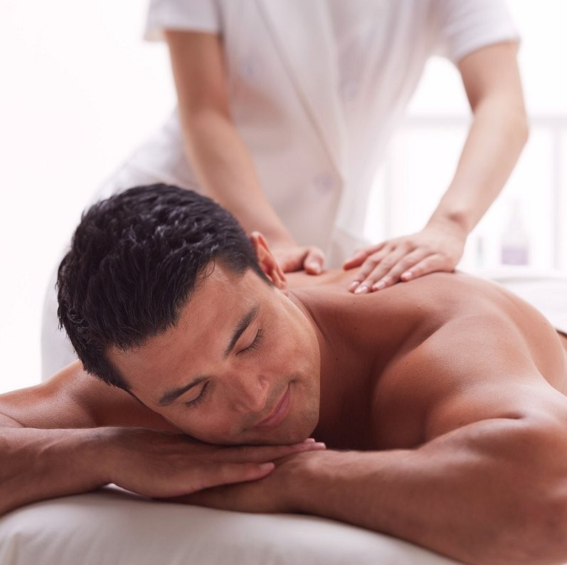 Massage at home Da Nang service with private spa treatments, deep tissue massage, aromatherapy, and relaxing wellness therapy delivered directly to your hotel, apartment, or villa in Da Nang.